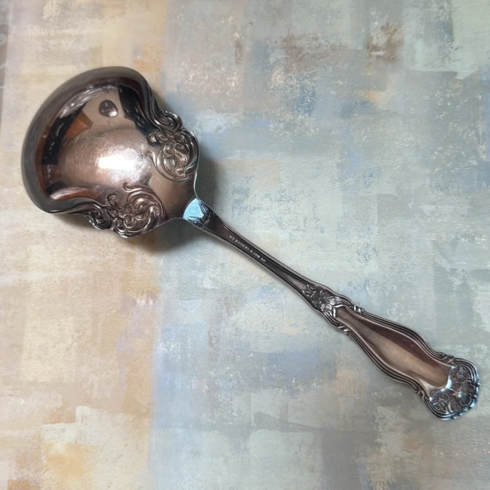 1910 WM Rogers & Sons - Elegant Silver Serving Ladle